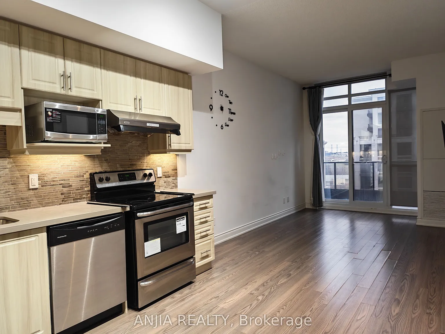 1 bed, $2,250 — Photo 3