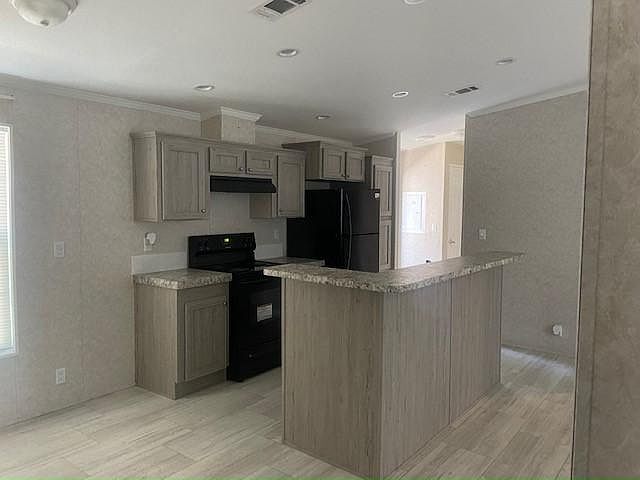 2nd image of 9316 Eden Dr #513