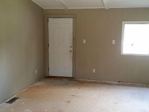 5th image of 31606 Spruce Dr
