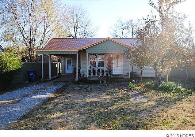 1st image of 310 E Court Ave