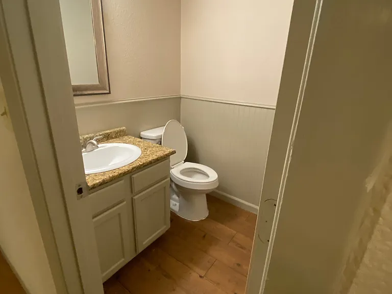 10151 Camelot Dr — Photo 2
