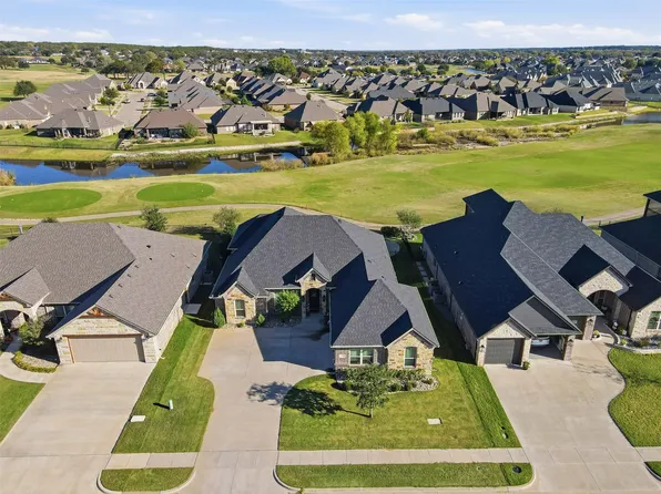 108 Spieth Ct, Granbury, TX 76048