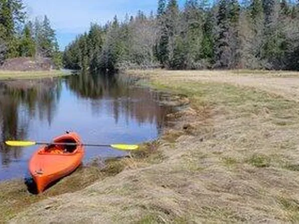 48 Vinal Cove Road, Vinalhaven, ME 04863