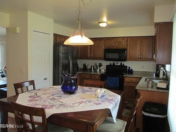 3rd image of 23549 Suttons Bay Dr