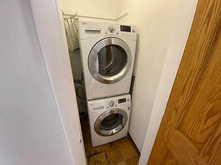 W 3rd Ave 85 NPR — Photo 19