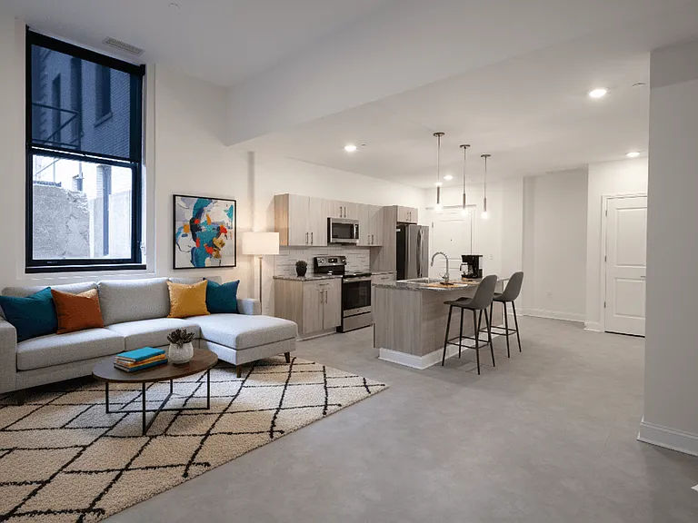 Barton Apartments — Photo 15