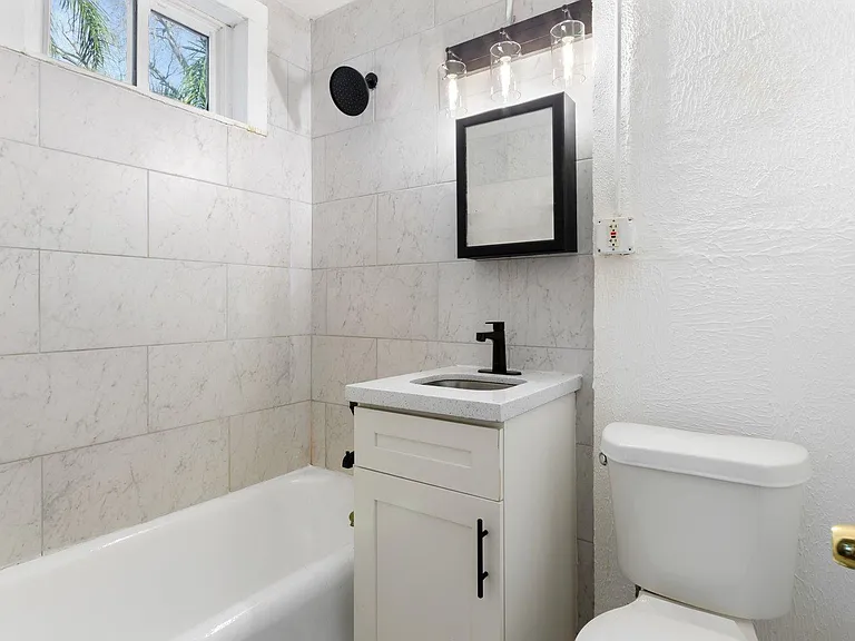 323 N Westland Ave #1 — Photo 6