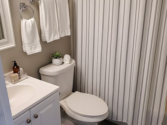 5th image of 4414 N Chestnut St APT 3
