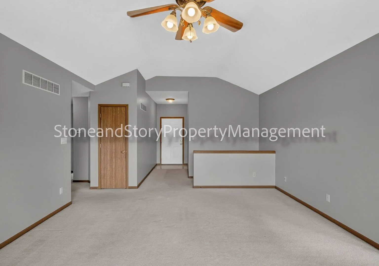 4 bedroom 3 bath in Washburn Rural School District — Photo 3