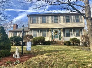 47 Essex Heights Dr, Weymouth, MA 02188