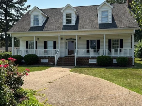 4120 Park St, Hayes, VA 23072