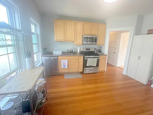 251 Arlington St Photo 1