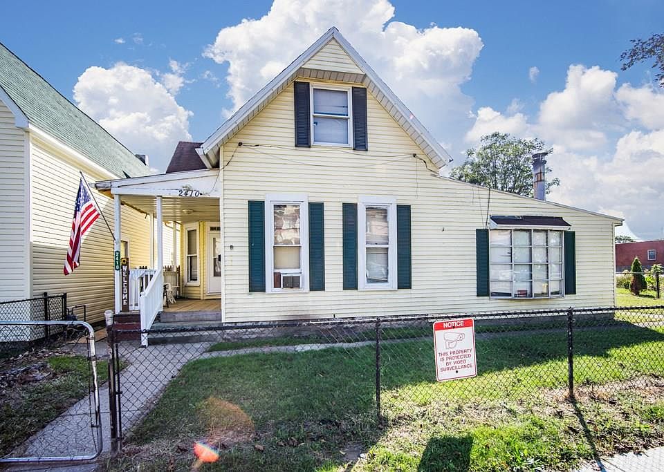 1st image of 2410 E 5th St