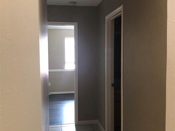 5th image of 2919 Foxden Dr