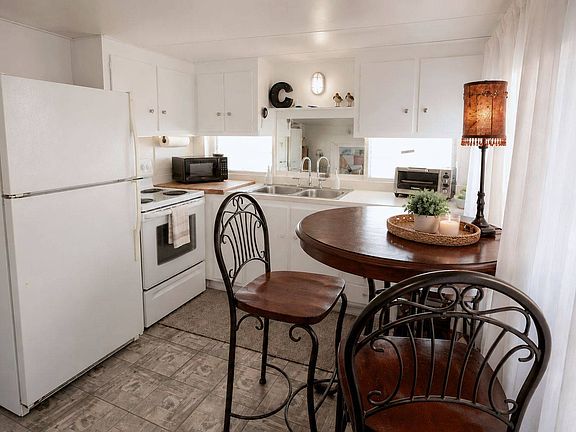 4th image of 1704 Ritzcraft St #338