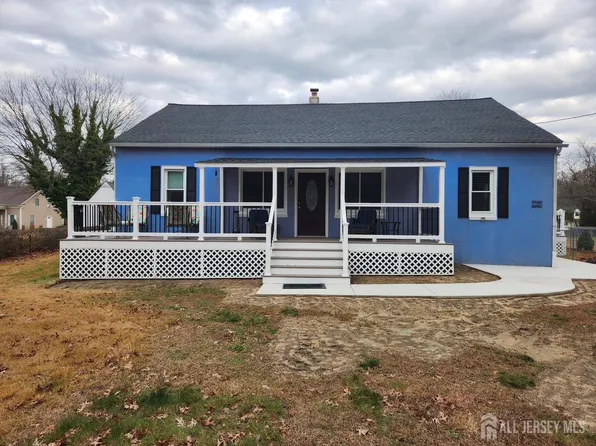 1326 Herbert Blvd, Williamstown, NJ 08094