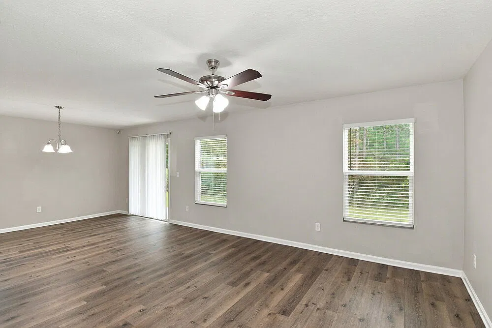 4 bed, 2.0 bath, 1705 sqft, $1,955 — Photo 3