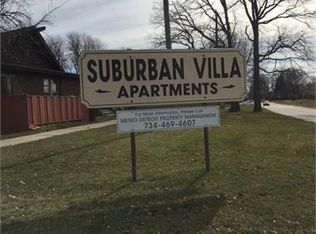 9646 Elm St, Taylor, MI 48180