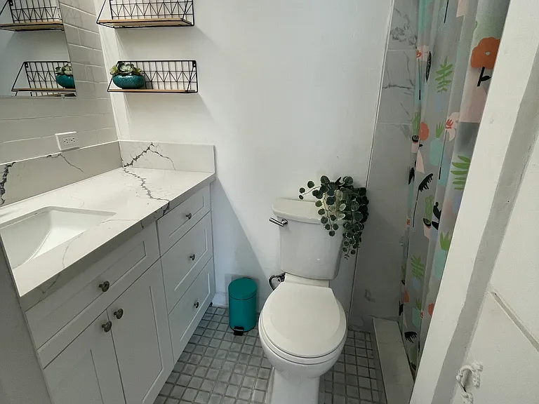 2247 Brant St #7 — Photo 21