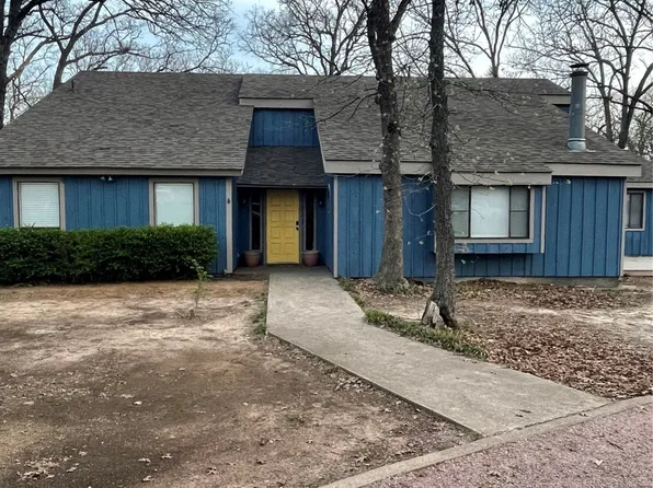 304 W Kentucky Ave, Tishomingo, OK 73460