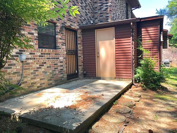 2nd image of 810 Highland Dr APT 801