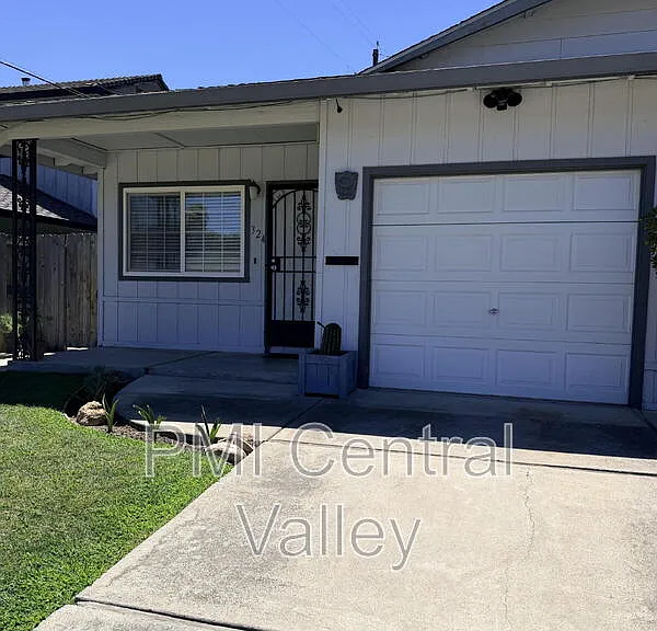324 Felton Way — Photo 3