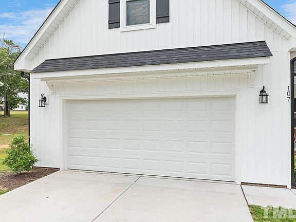 4th image of 107 Village Dr