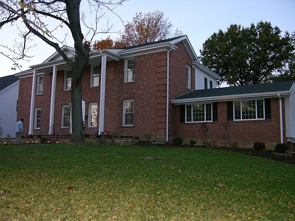 2nd image of 433 Rollingwood Ln