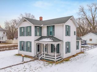 106 S High St, Lacon, IL 61540