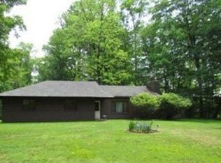 18405 Geauga Lake Rd, Chagrin Falls, OH 44023