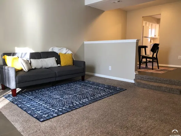 3811 Overland Dr, Lawrence, KS 66049
