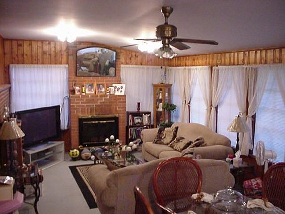 3rd image of 142 Forestwood Dr