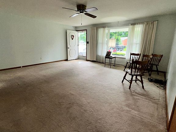 4th image of 444 Ontario Ave