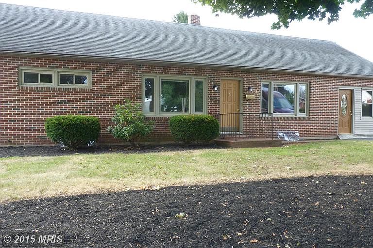 1st image of 35 Orchard Cir