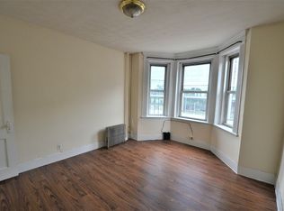 133 Peterborough St APT 15, Boston, MA 02215