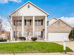 7445 Little Oaks Dr, O'Fallon, MO