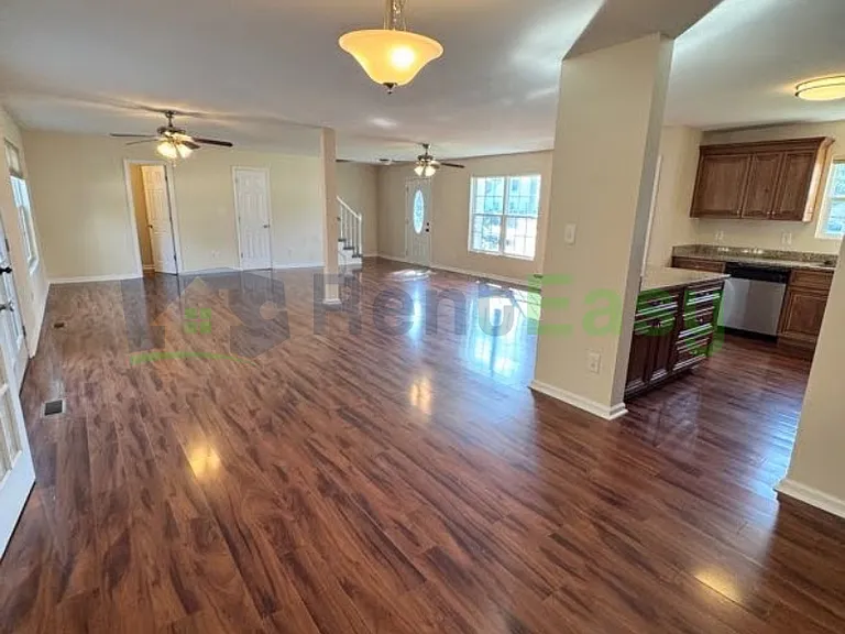 8019 Keene Rd — Photo 9