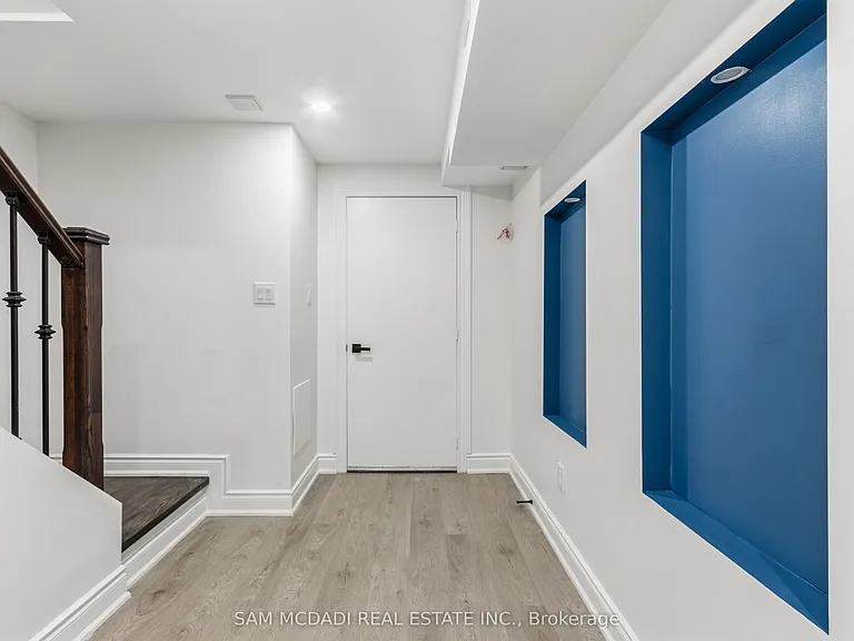 26 Montpelier St #LOWER — Photo 2