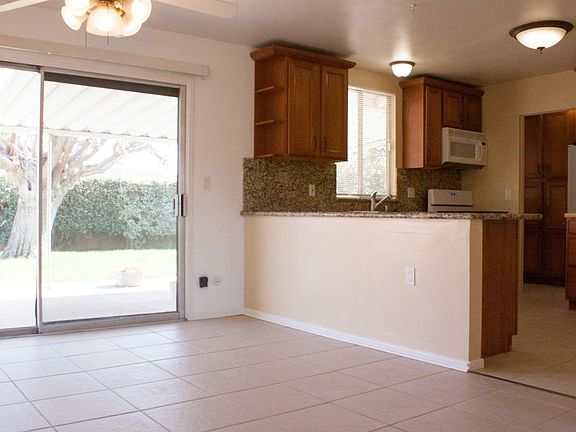 3rd image of 7918 Faust Ave