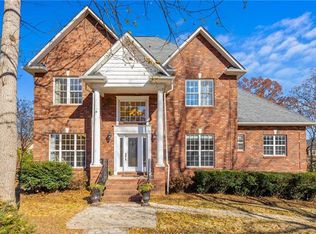 136 42nd Avenue Dr NW, Hickory, NC 28601