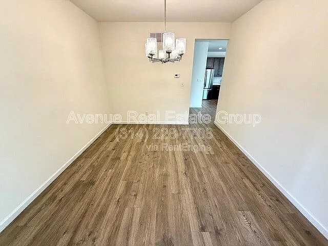 713 Crested Point Dr — Photo 4