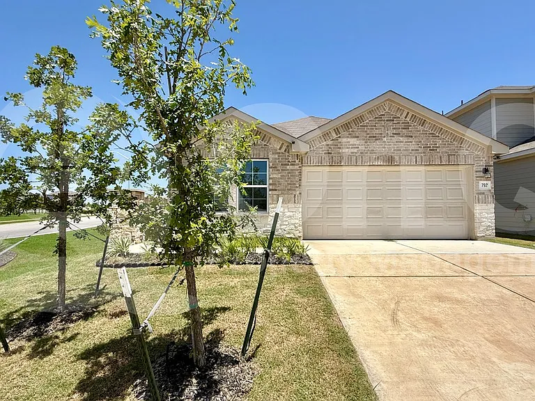 792 Lake Sweetwater Ln — Photo 2