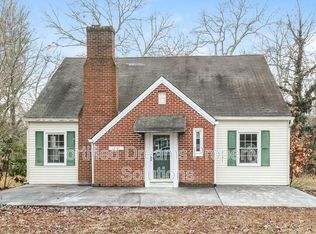 1252 Brookwood Dr, Winston Salem, NC 27106