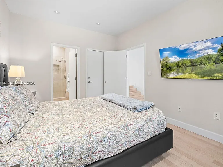 21103 NE 38th Ave — Photo 42