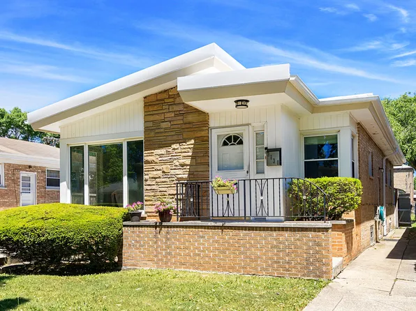 3130 W Jarvis Ave, Chicago, IL 60645