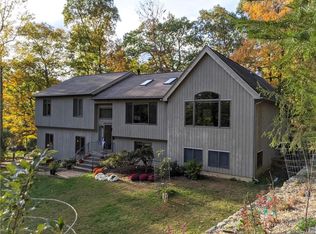 2 Acacia Dr, Mahopac, NY 10541