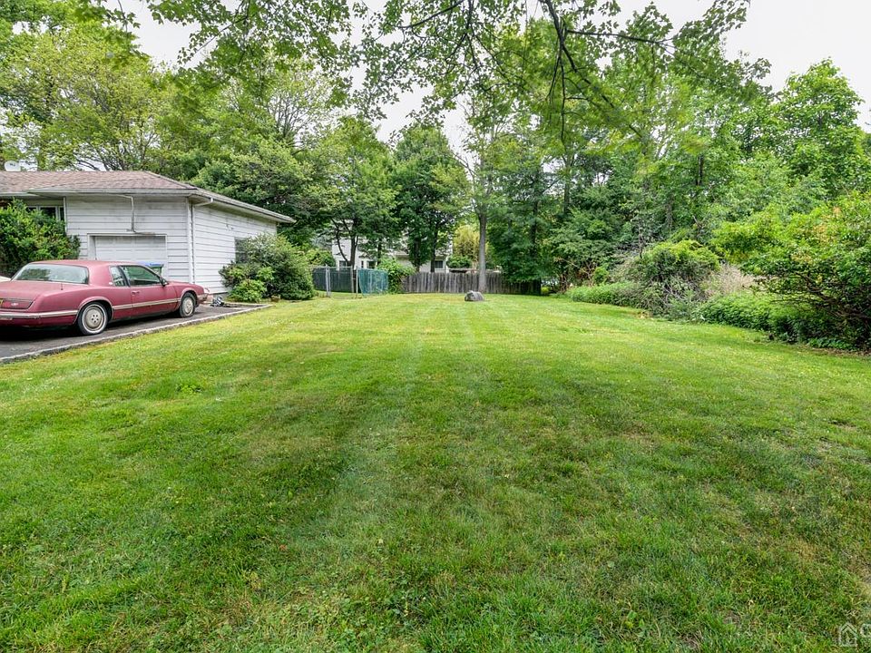 944 Ellis Pkwy, Edison, NJ 08820 Zillow