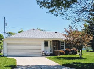 2816 S 77th St, West Allis, WI