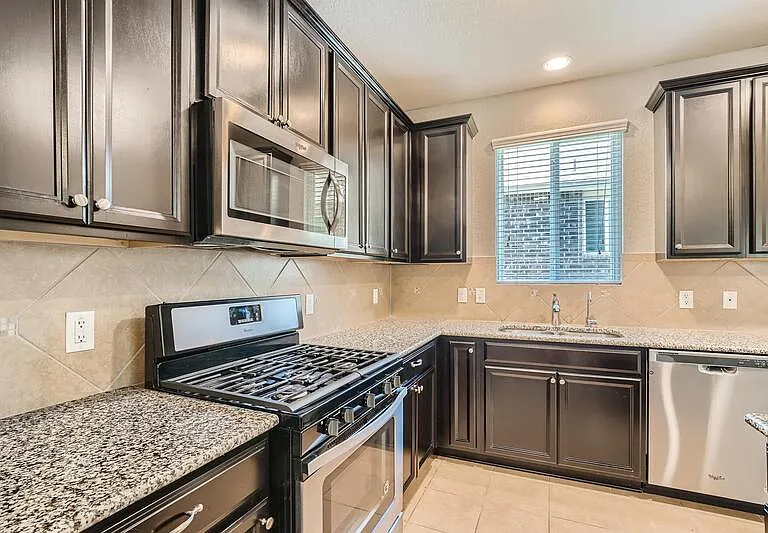 13927 Laurel Br — Photo 9