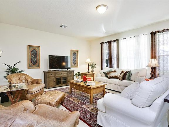 4th image of 8458 Chilton Dr